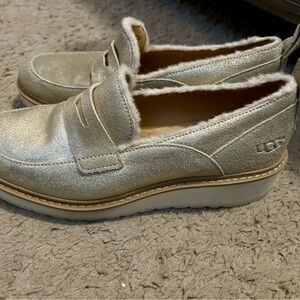 Ugg shoes women size 6.5. Gold